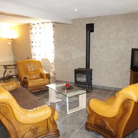 Maison De 3 Chambres Avec Jardin Amenage A Anglards De Salers *