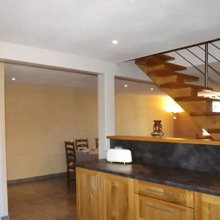 Maison De 3 Chambres Avec Jardin Amenage A Anglards De Salers *