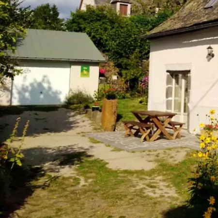Maison De 3 Chambres Avec Jardin Amenage A Anglards De Salers Ferienhaus Anglards-de-Salers